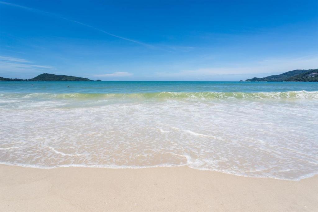 Oyo 343 Wanna Marine Hotel Patong Bagian luar foto