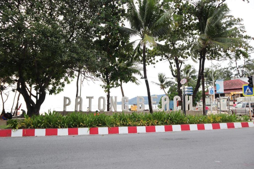 Oyo 343 Wanna Marine Hotel Patong Bagian luar foto