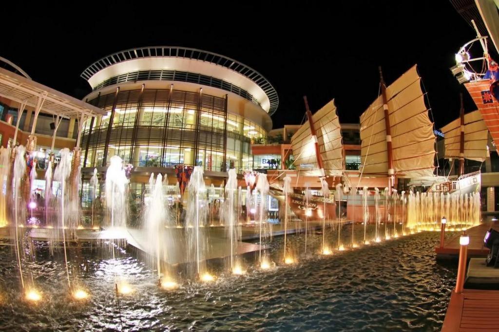 Oyo 343 Wanna Marine Hotel Patong Bagian luar foto