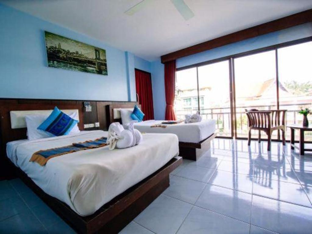 Oyo 343 Wanna Marine Hotel Patong Bagian luar foto