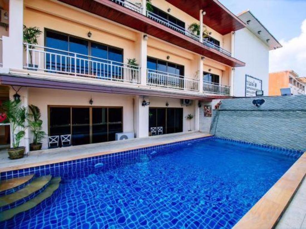 Oyo 343 Wanna Marine Hotel Patong Bagian luar foto