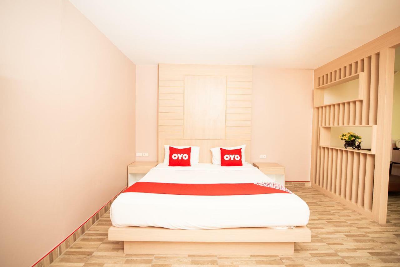 Oyo 343 Wanna Marine Hotel Patong Bagian luar foto