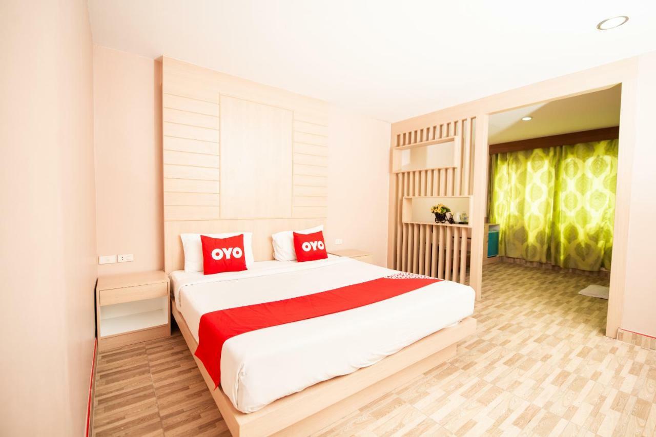 Oyo 343 Wanna Marine Hotel Patong Bagian luar foto