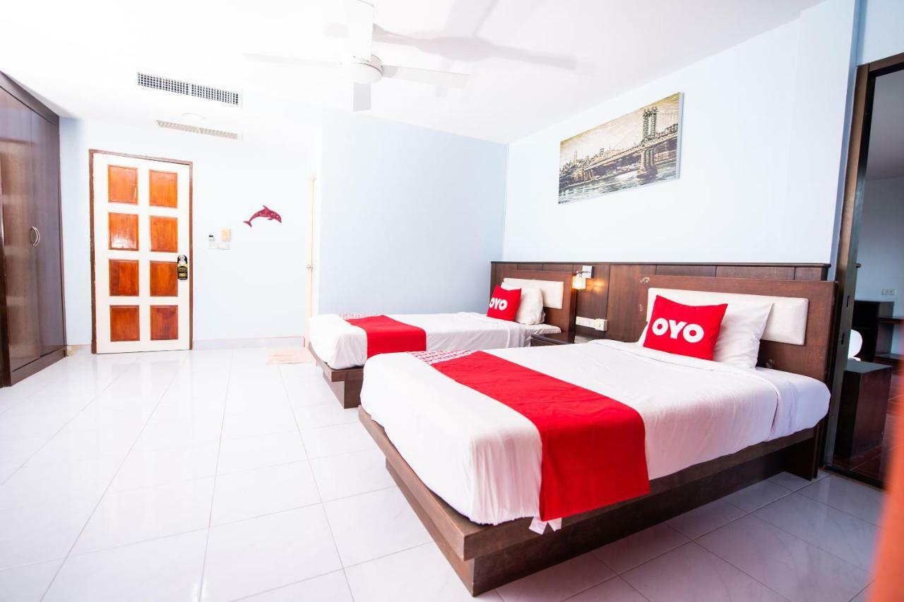 Oyo 343 Wanna Marine Hotel Patong Bagian luar foto